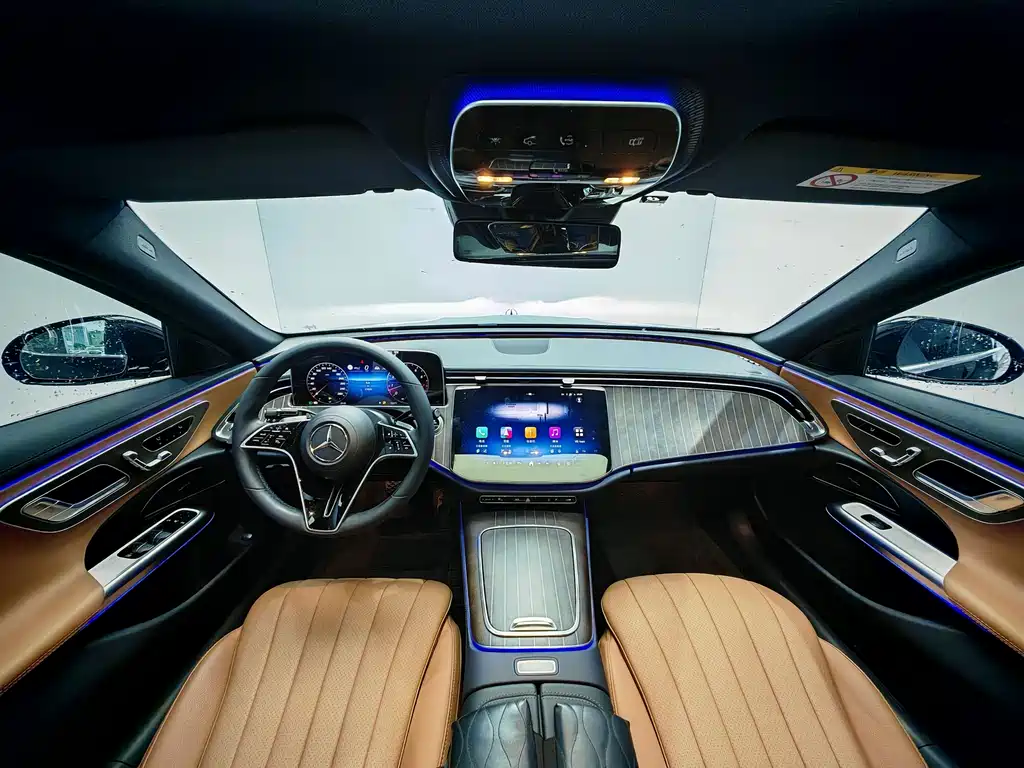 Mercedes-Benz E-Class 2025 — фото 12