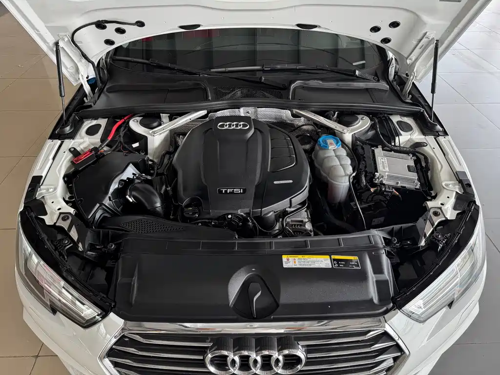 Audi A4L 2019