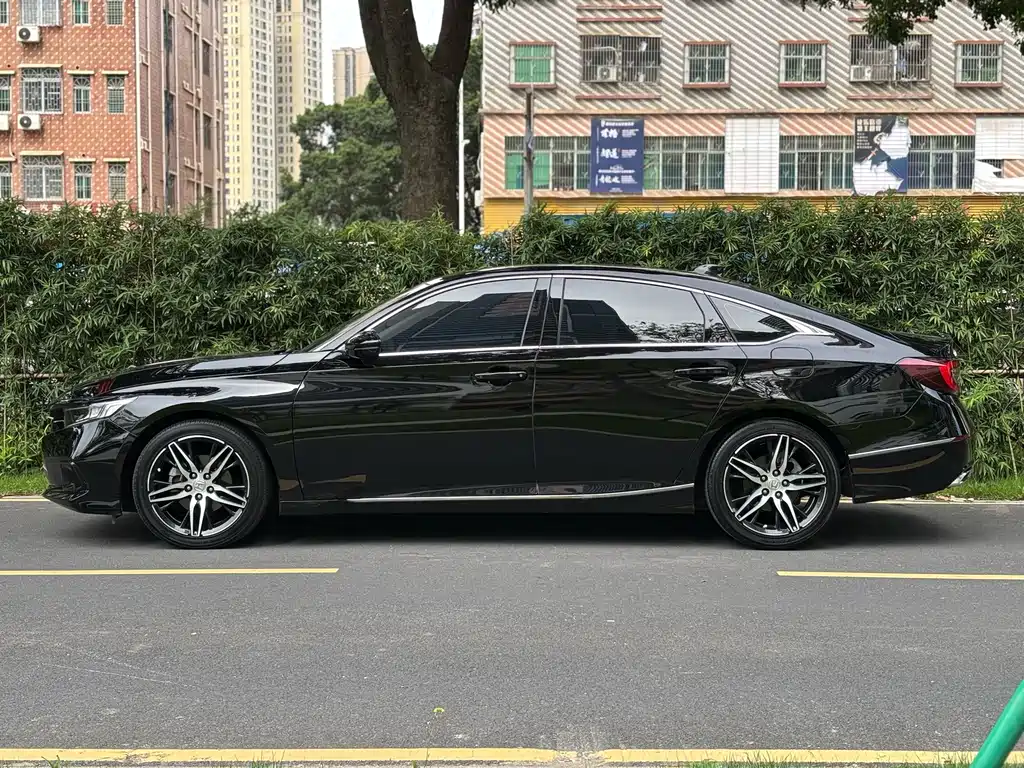 Honda Accord 2023 — фото 18