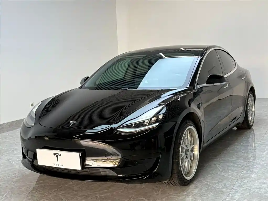 Tesla Model 3 2020