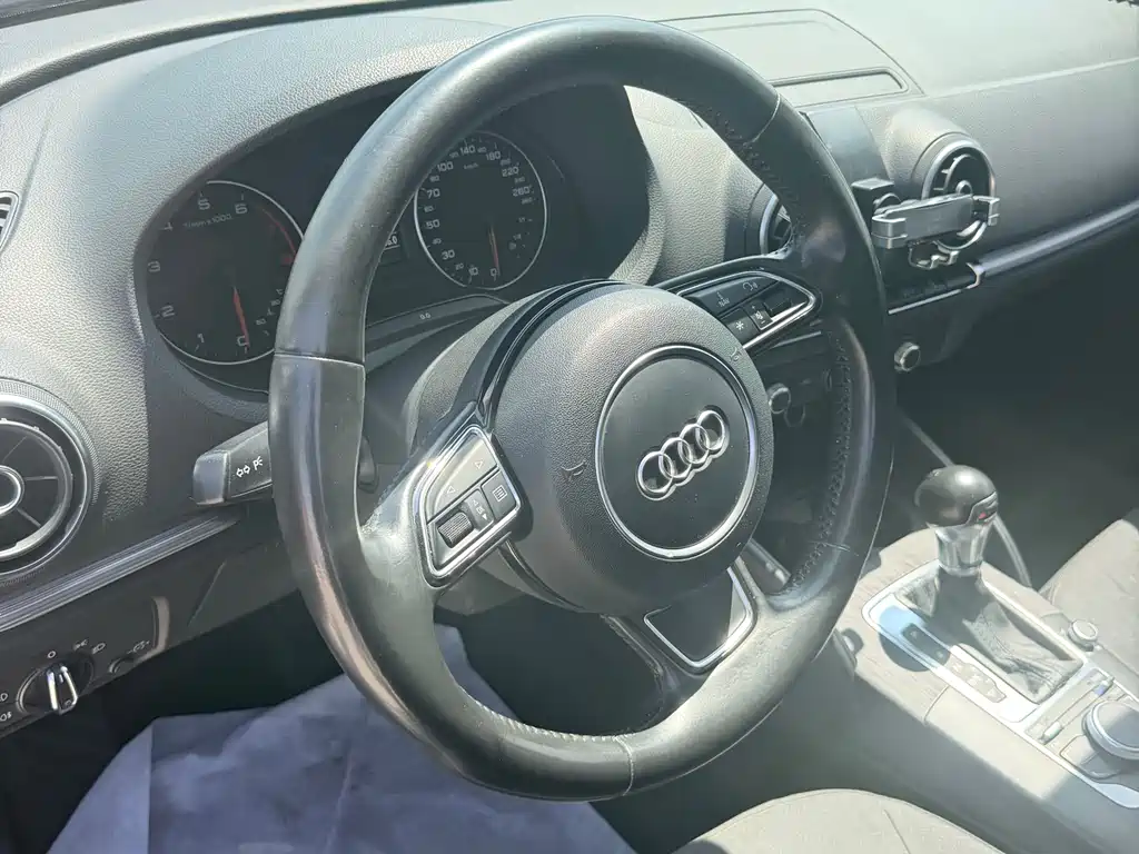 Audi A3 2015 — фото 9