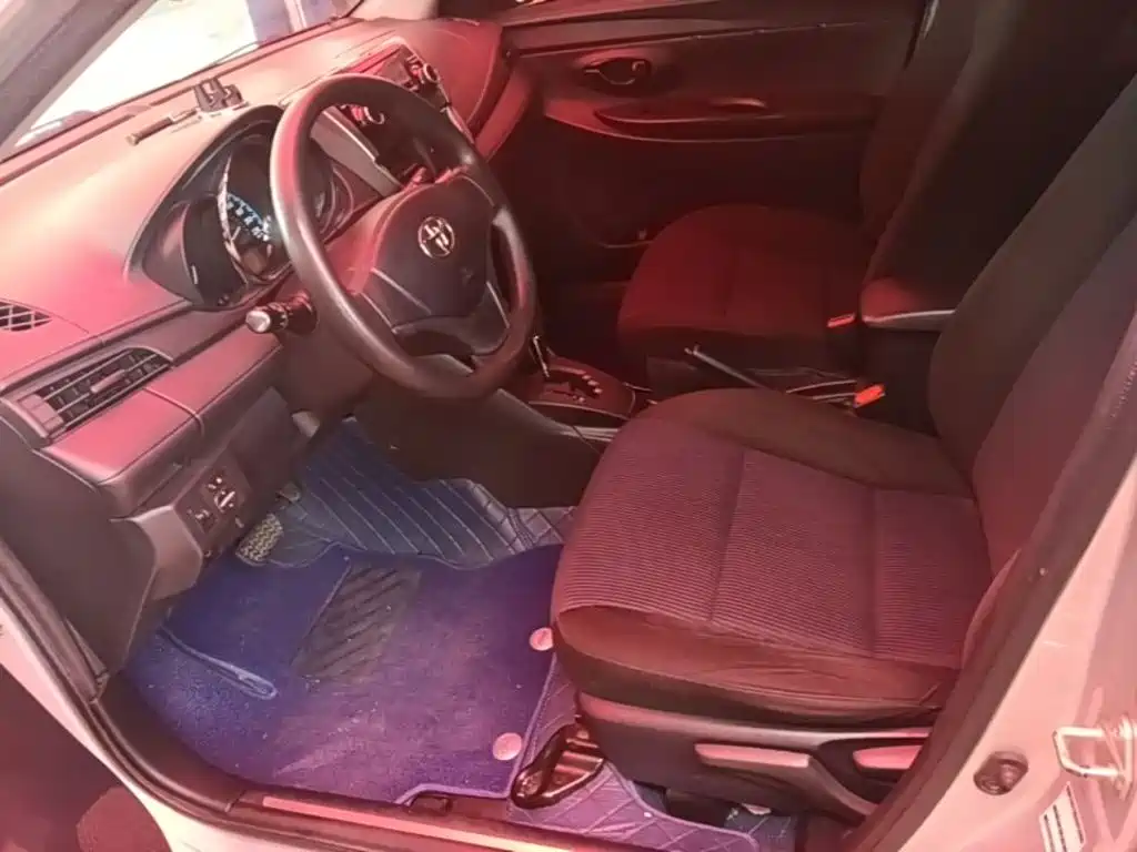 Toyota Yaris L 2016 — фото 15