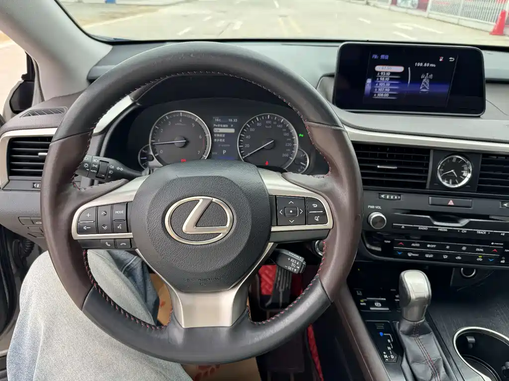 Lexus RX 2019 — фото 16