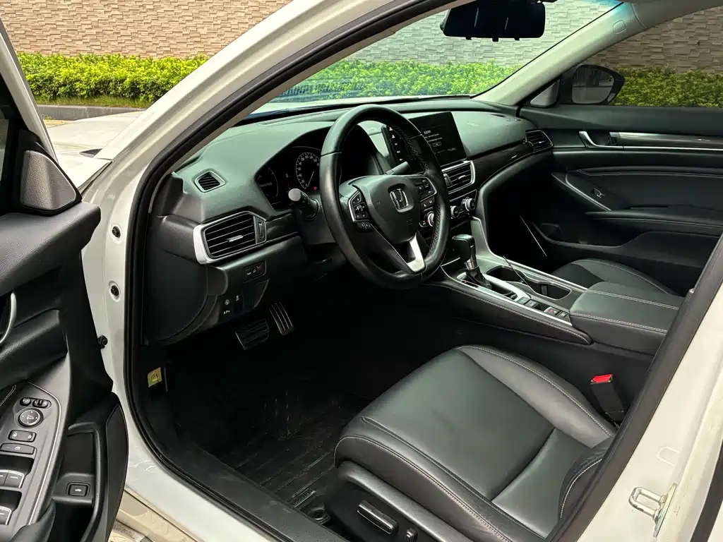 Honda Accord 2023 — фото 12