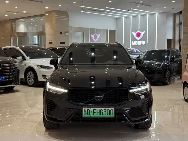 Volvo XC60 Plug-In Hybrid 2025