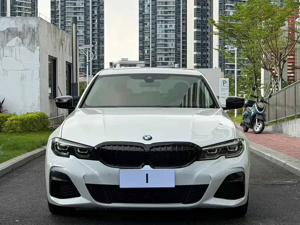 BMW 3 Series 2022