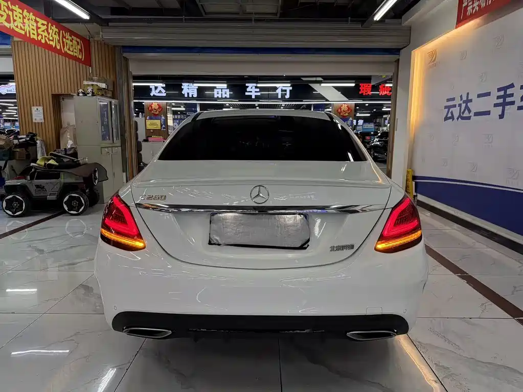 Mercedes-Benz C-Class 2020 — фото 13