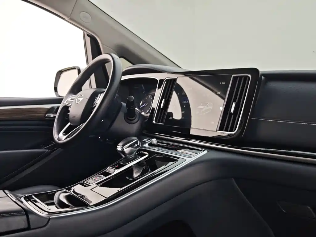 GAC Motor Trumpchi M8 2022 — фото 11