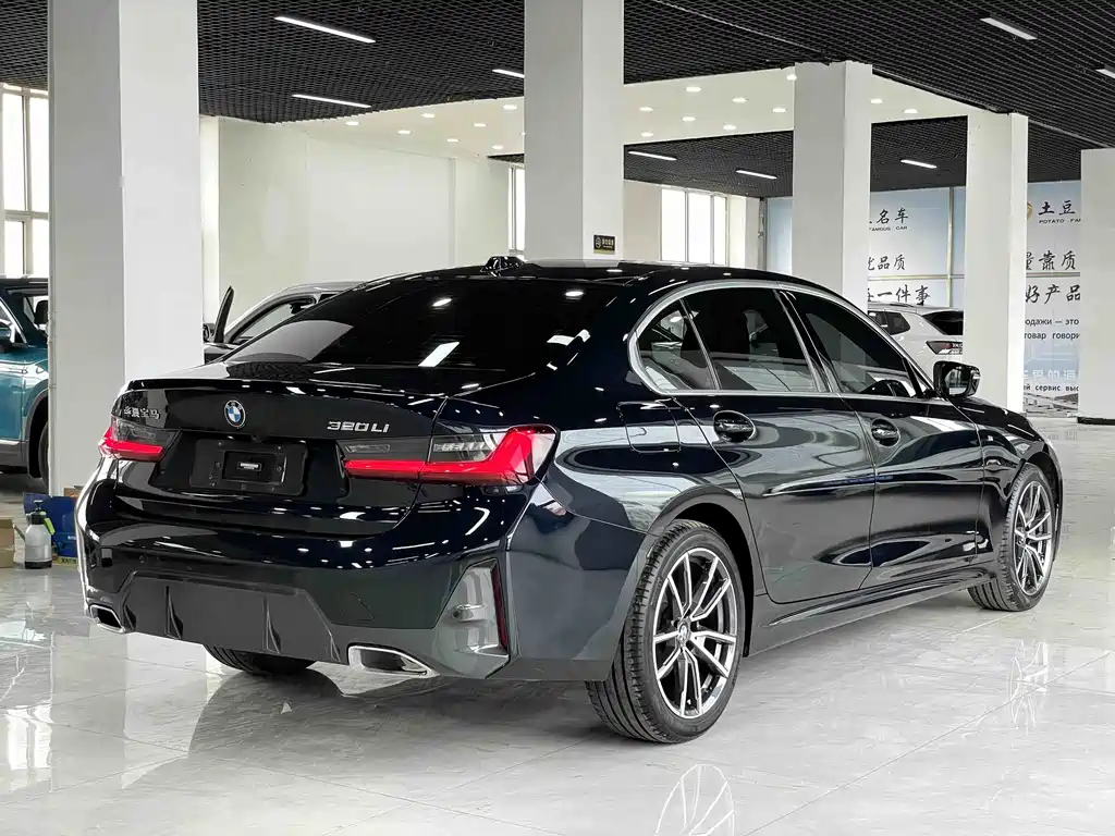 BMW 3 Series 2023 — фото 4