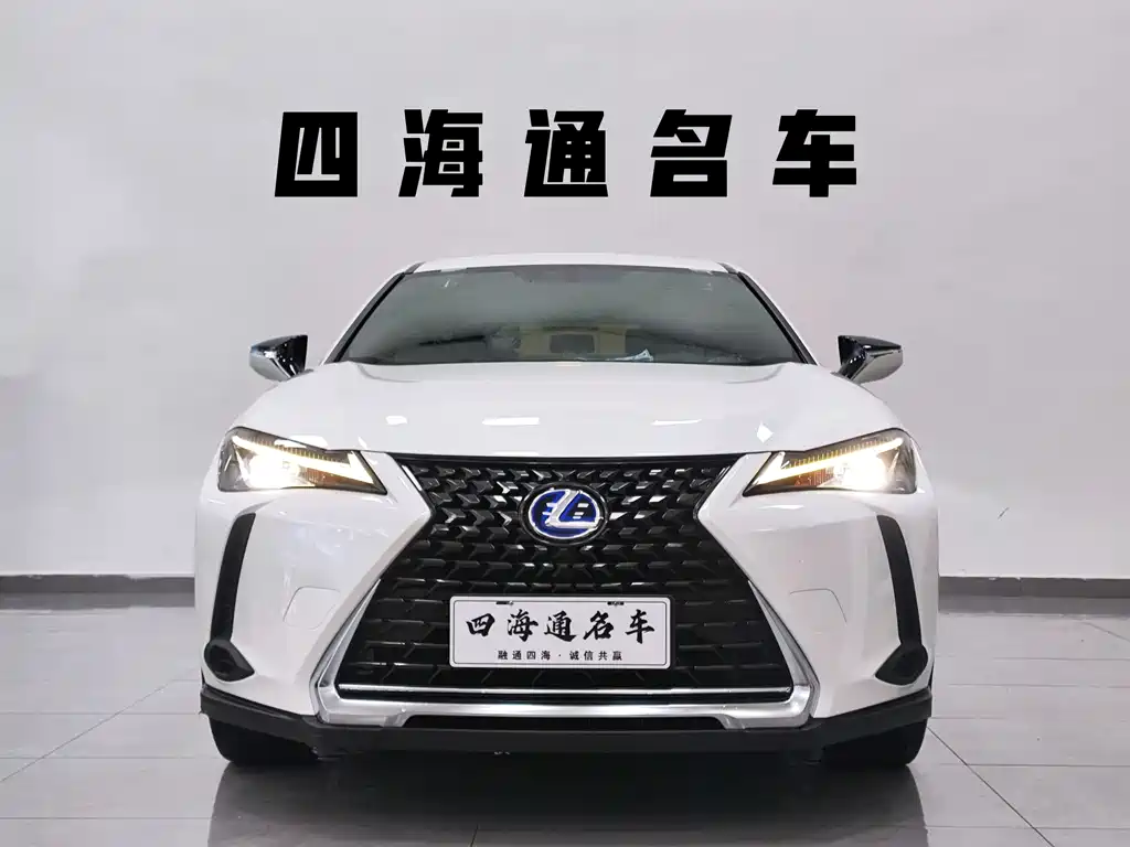 Lexus UX 2019 — фото 2