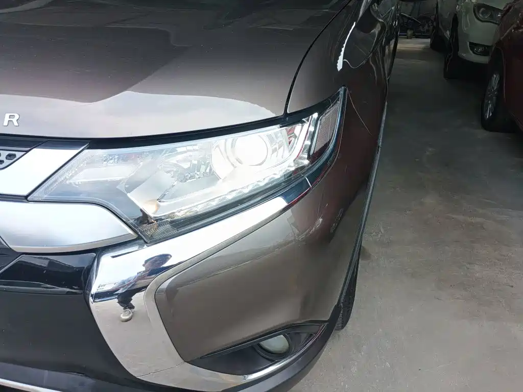 Mitsubishi Outlander 2020 — фото 19