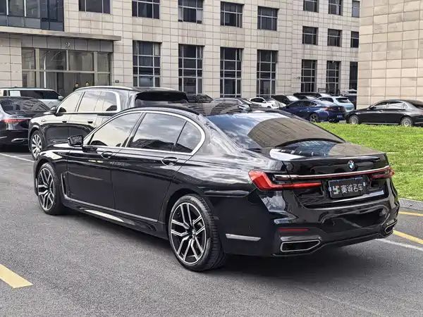 BMW 7 Series 2021