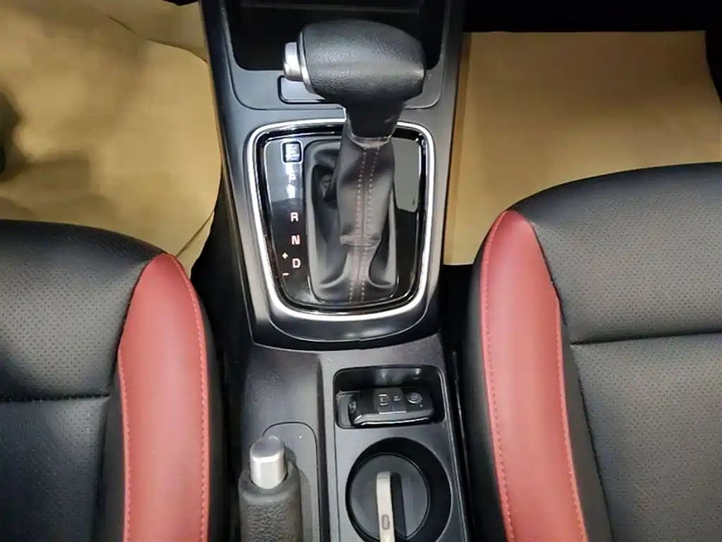 Kia KX Cross 2019 — фото 10