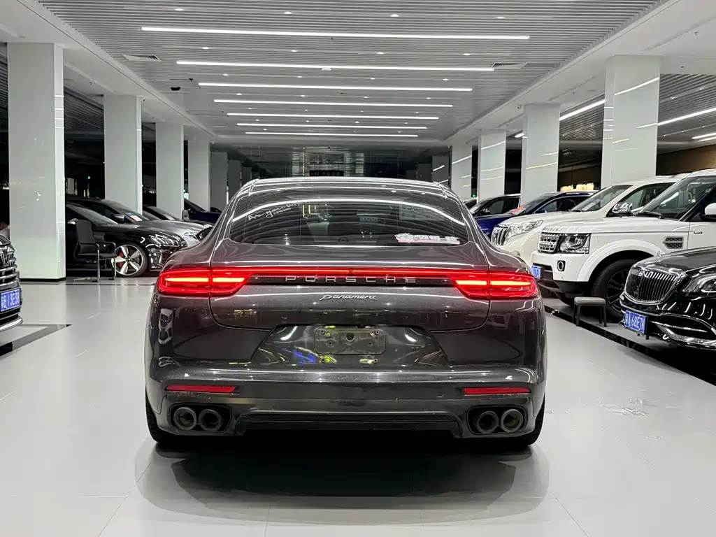 Porsche Panamera 2019 — фото 8