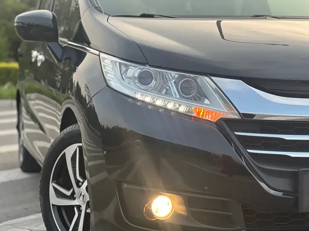 Honda Odyssey 2016 — фото 19