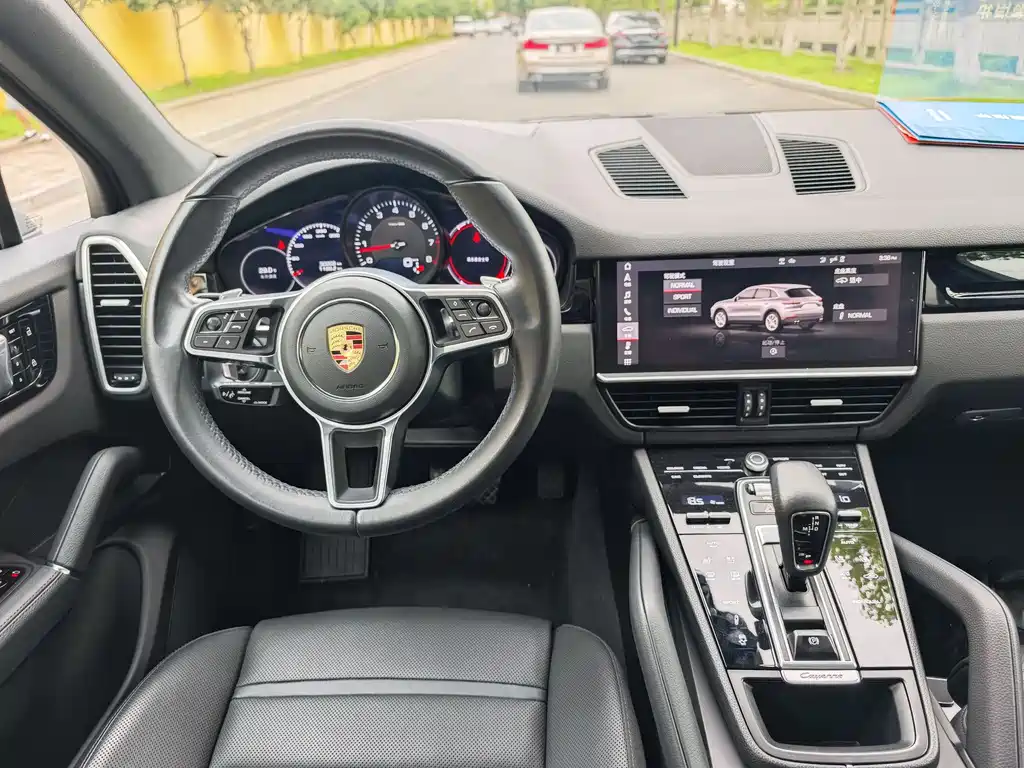 Porsche Cayenne 2021 — фото 11