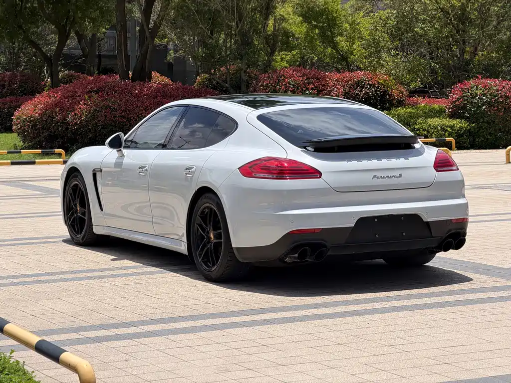 Porsche Panamera 2016 — фото 8