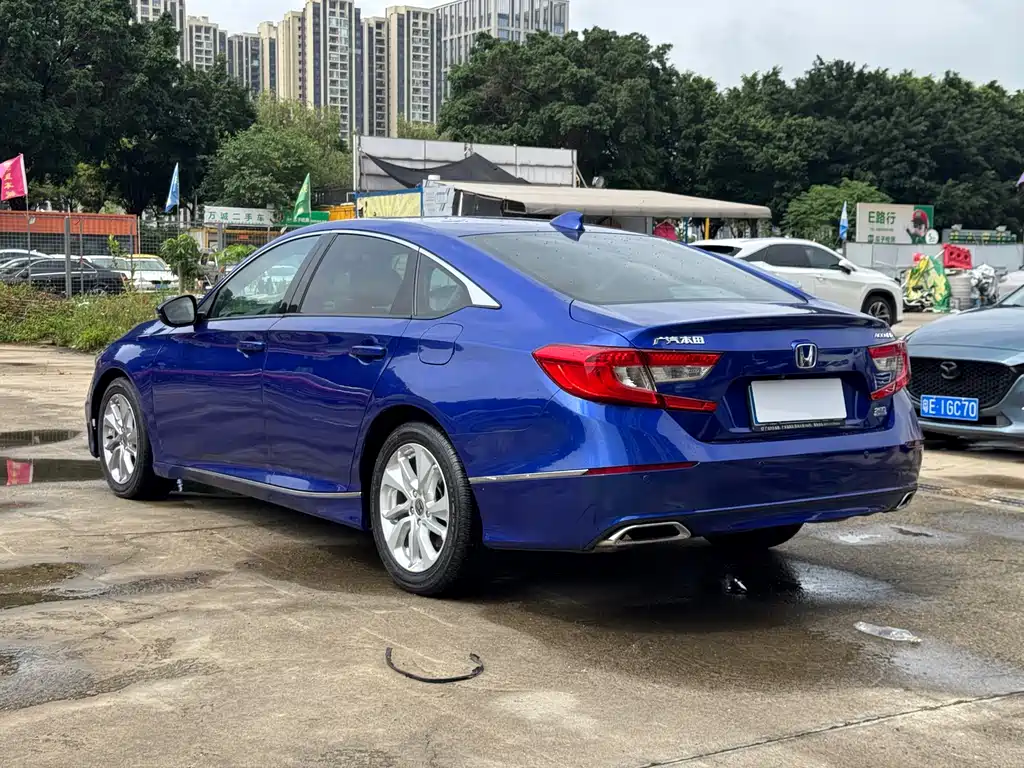 Honda Accord 2018 — фото 15