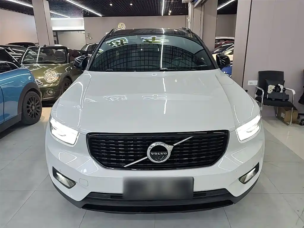 Volvo XC40 2020 — фото 3