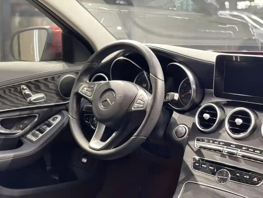 Mercedes-Benz C-Class 2018 — фото 19