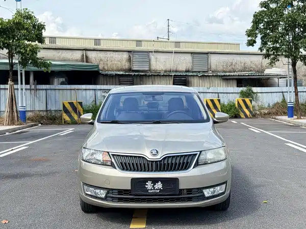 Skoda Rapid 2014