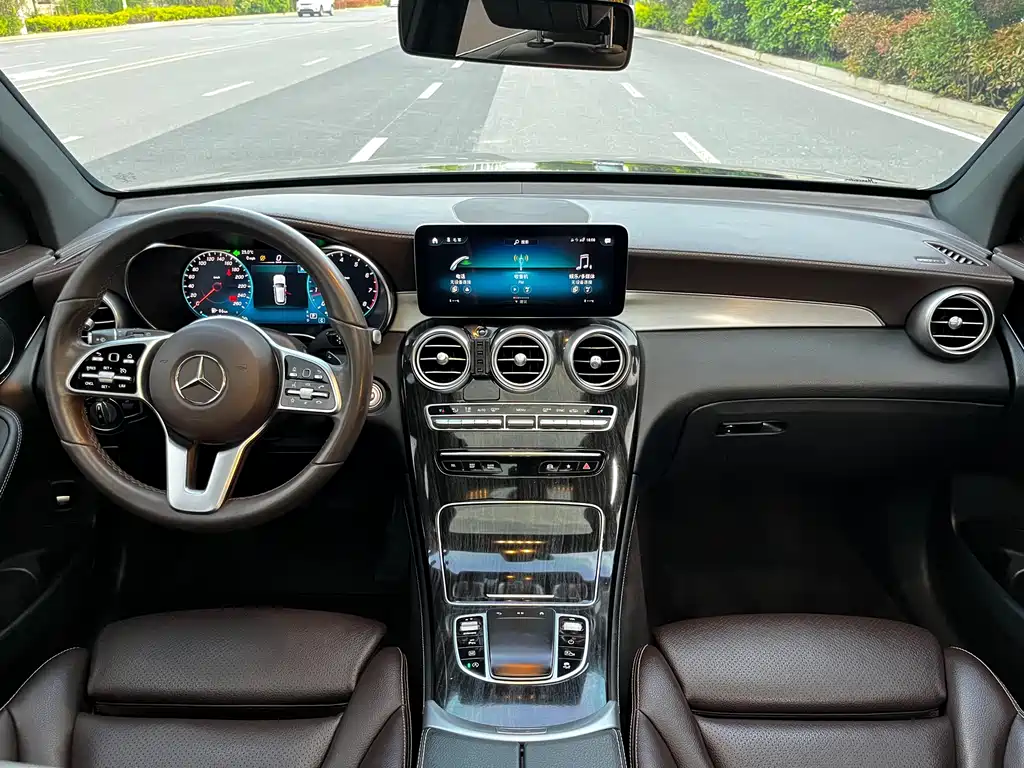 Mercedes-Benz GLC 2021 — фото 10