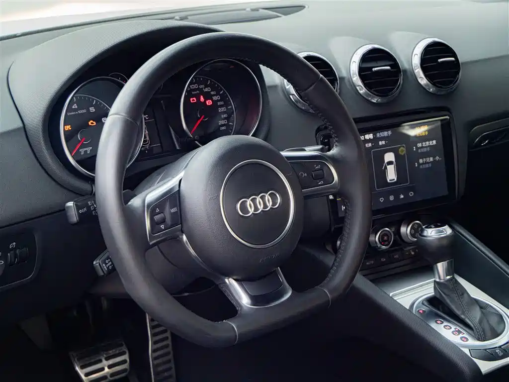 Audi TT 2013 — фото 17
