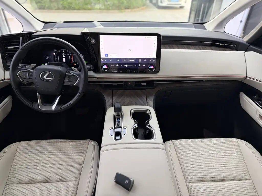 Lexus LM 2024 — фото 11
