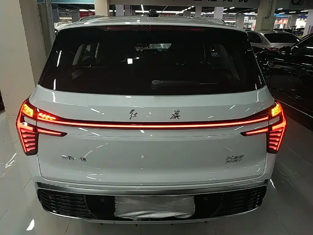 Hongqi HS3 PHEV 2025 — фото 6