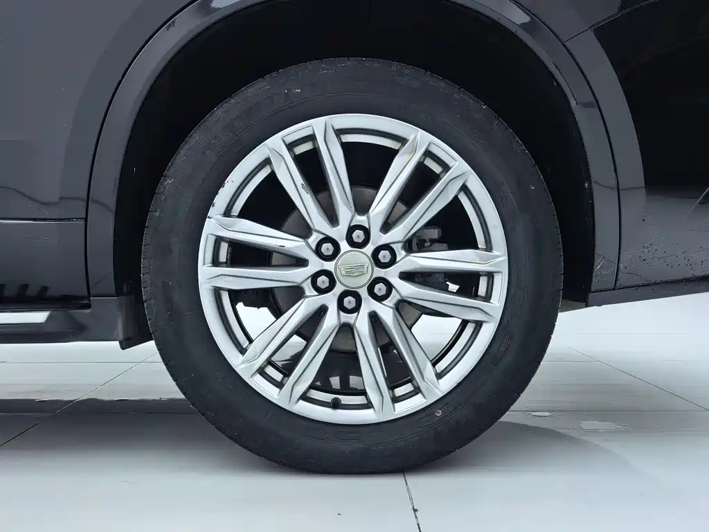 Cadillac XT6 2021 — фото 25