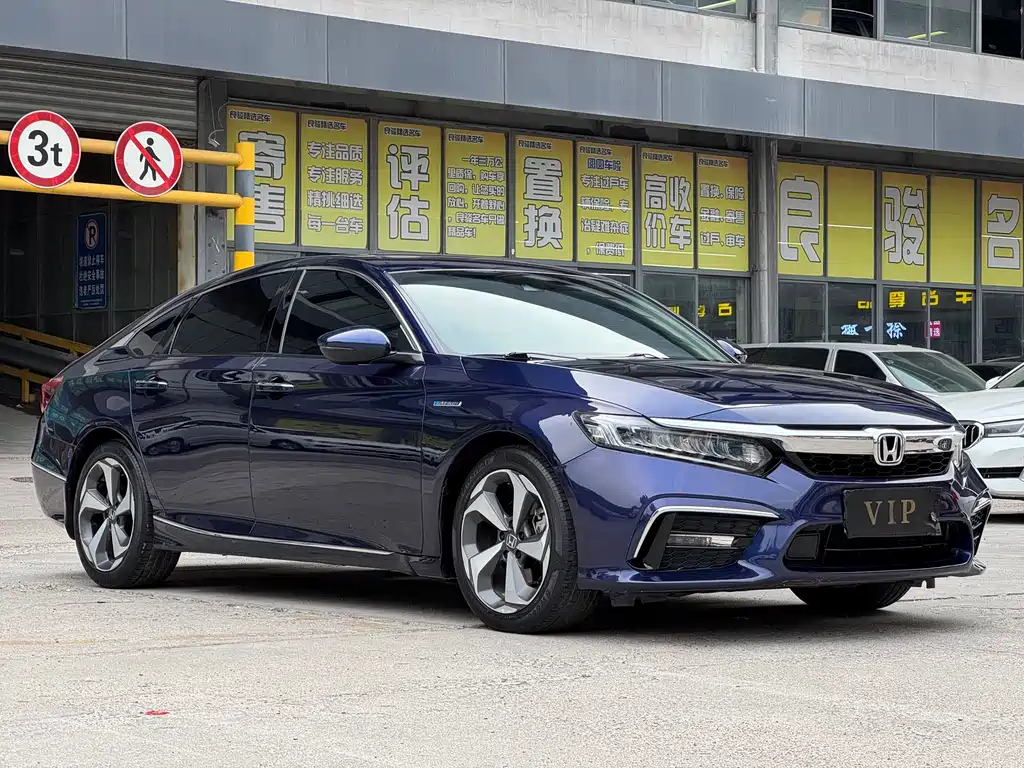 Honda Inspire 2019 — фото 3