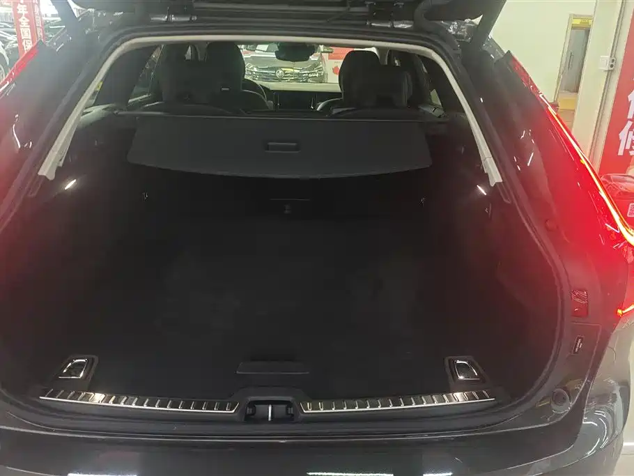 Volvo V90 2021
