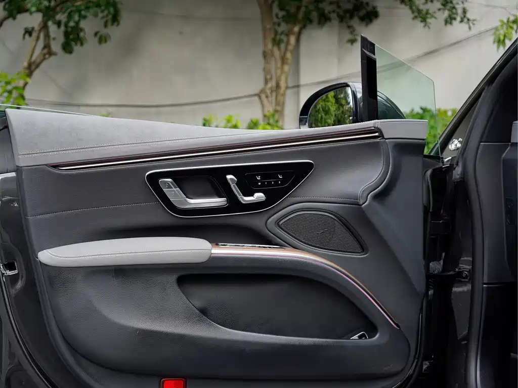 Mercedes-Benz EQS 2023 — фото 15