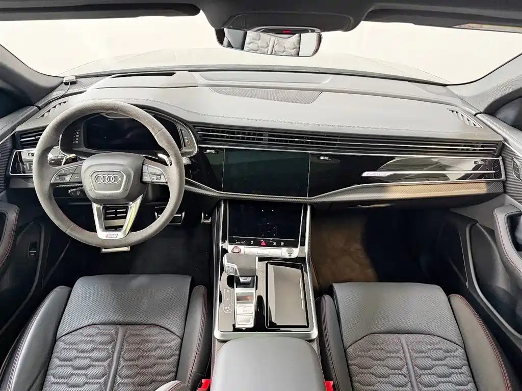 Audi RS Q8 2025 — фото 10