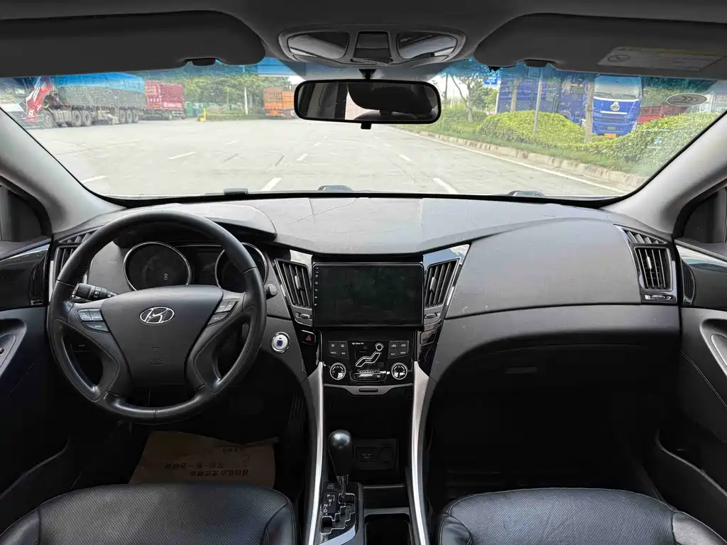 Hyundai Sonata 2016 — фото 9