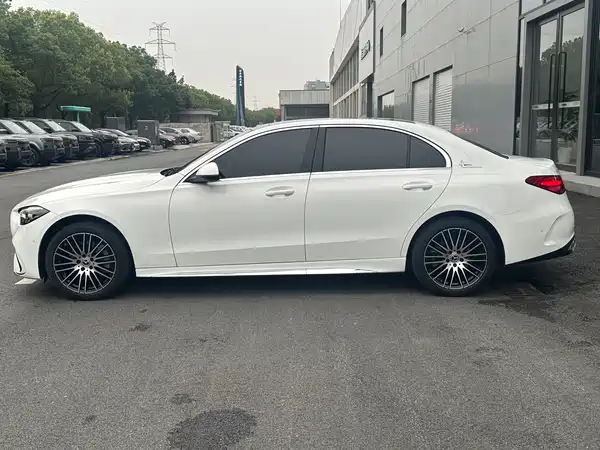 Mercedes-Benz C-Class 2022