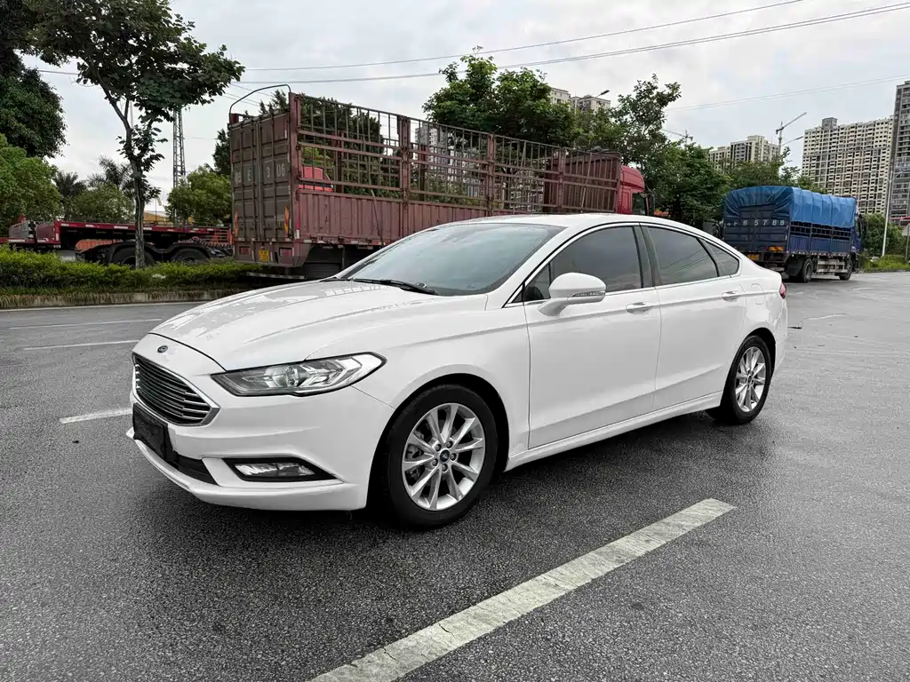 Ford Mondeo 2017 — фото 1