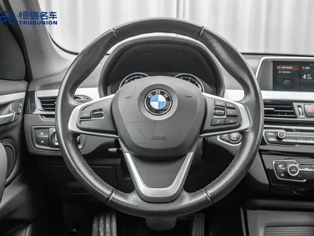 BMW X1 2019 — фото 18