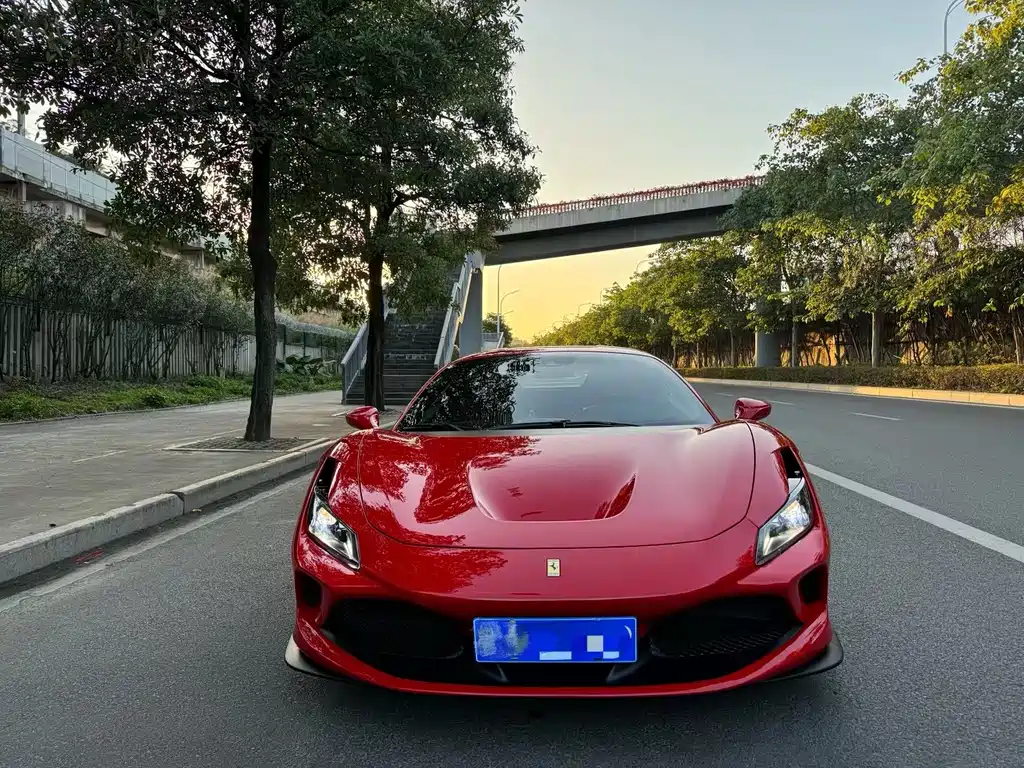 Ferrari F8 2021 — фото 2