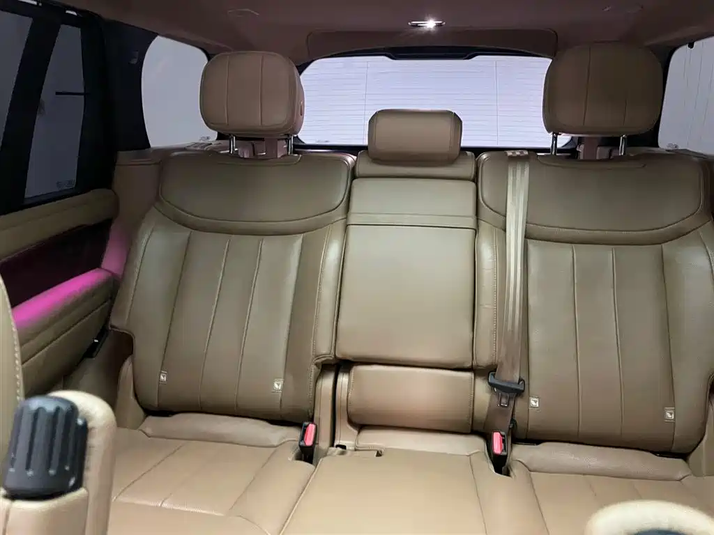 Land Rover Range Rover 2024 — фото 13