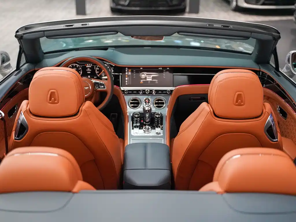 Bentley Continental 2021 — фото 13