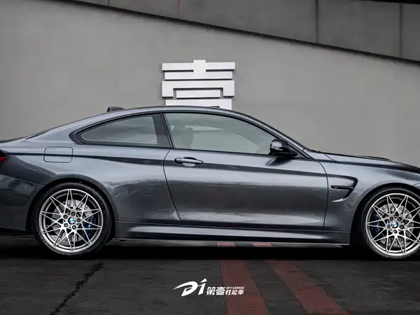 BMW M4 2019