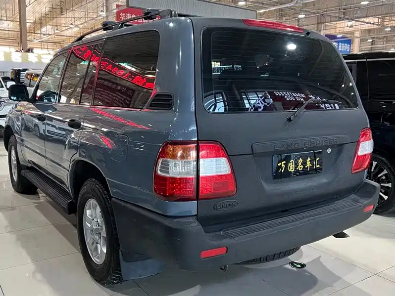 Toyota Land Cruiser 2005 — фото 5