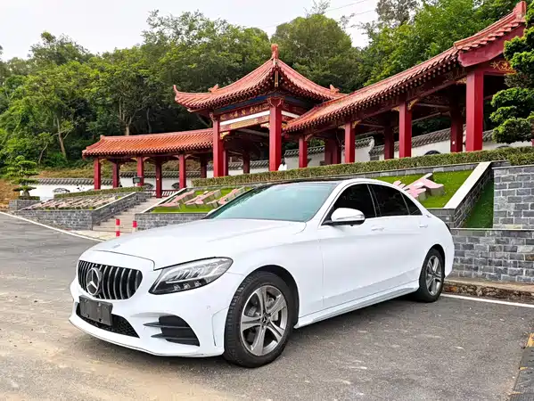 Mercedes-Benz C-Class 2020