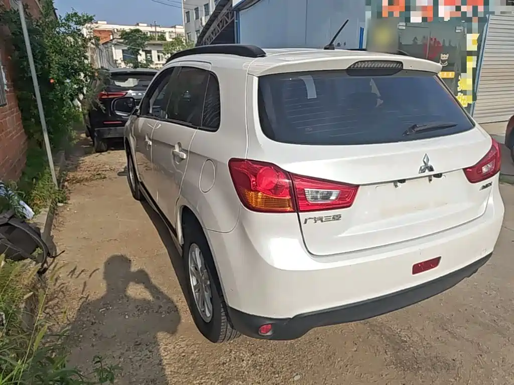 Mitsubishi ASX 2015 — фото 5