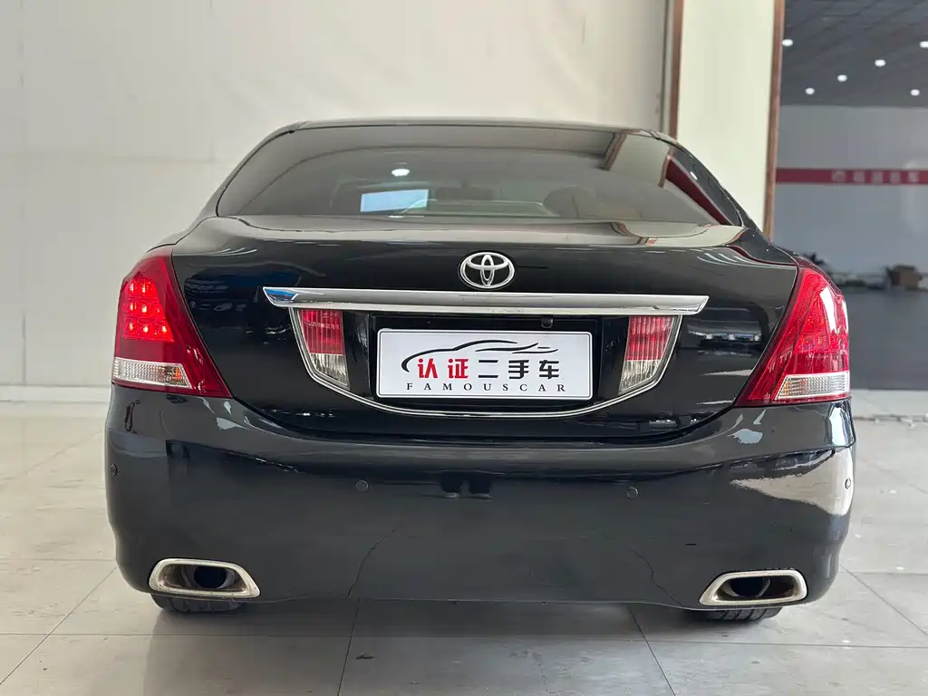 Toyota Crown 2012 — фото 18