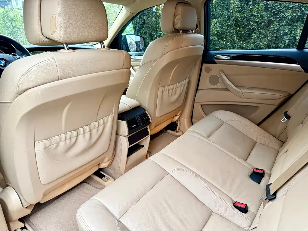 BMW X6 2014 — фото 12