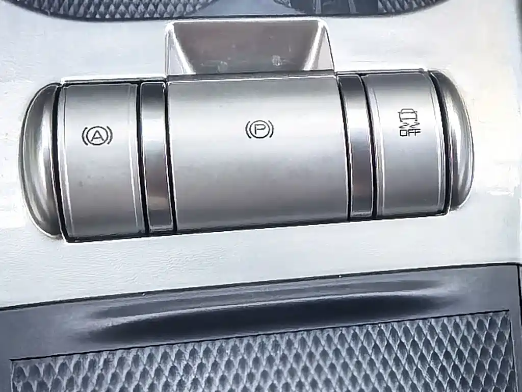 BYD Dolphin 2023 — фото 14