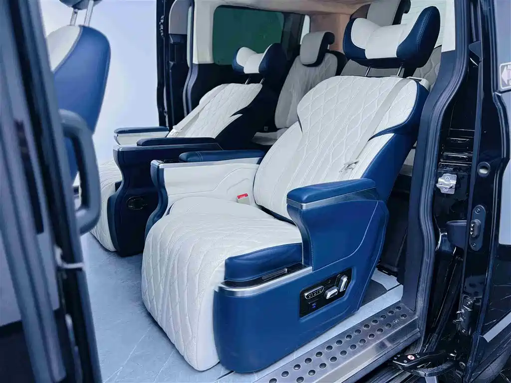 Ford Tourneo 2020 — фото 12