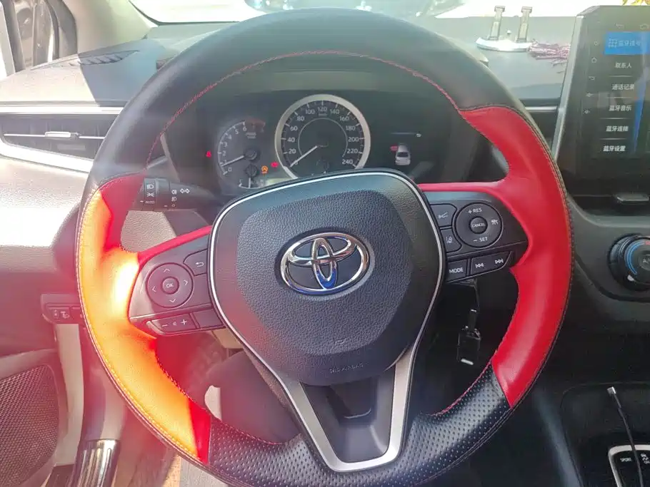 Toyota Corolla 2020 — фото 15